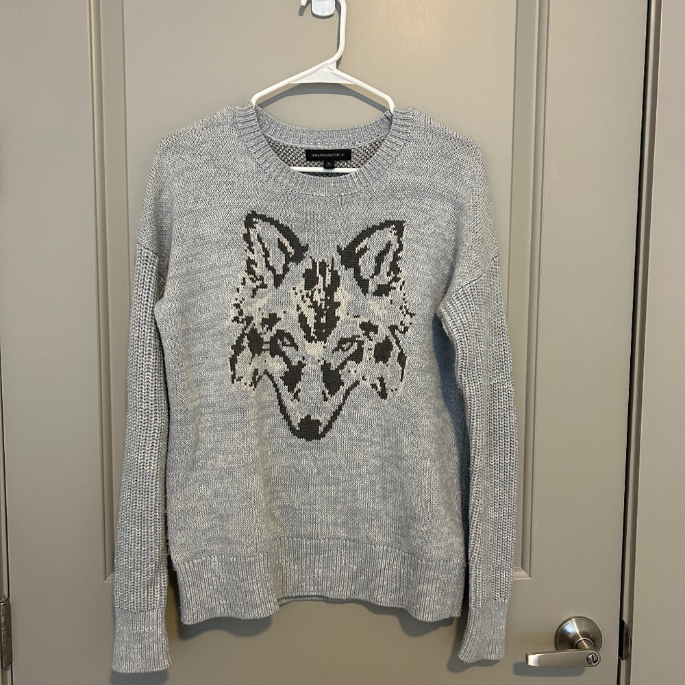 Banana republic sweater size M